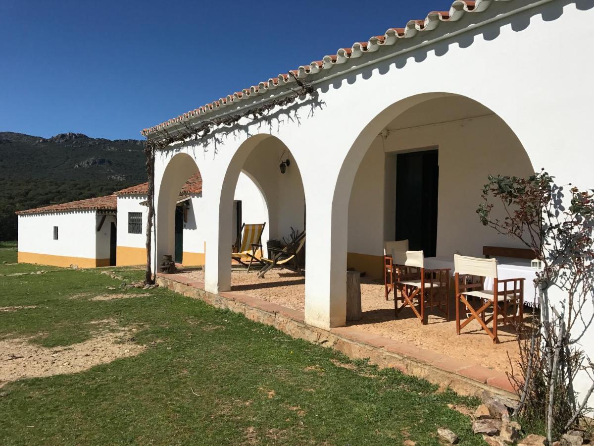 Casa Rural De La Finca Sierra Grande Hornachos Bagian luar foto